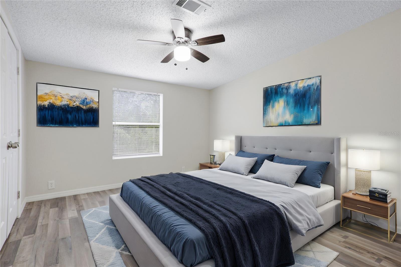 UNIVERSITY OAKS MANOR - Residential