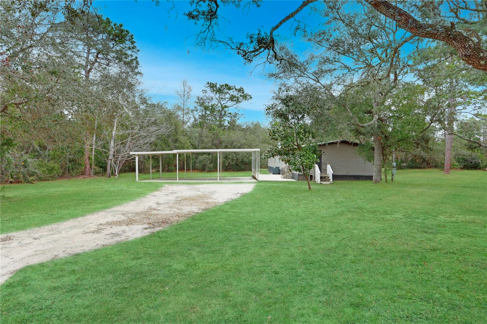 UNIVERSITY OAKS MANOR - Residential