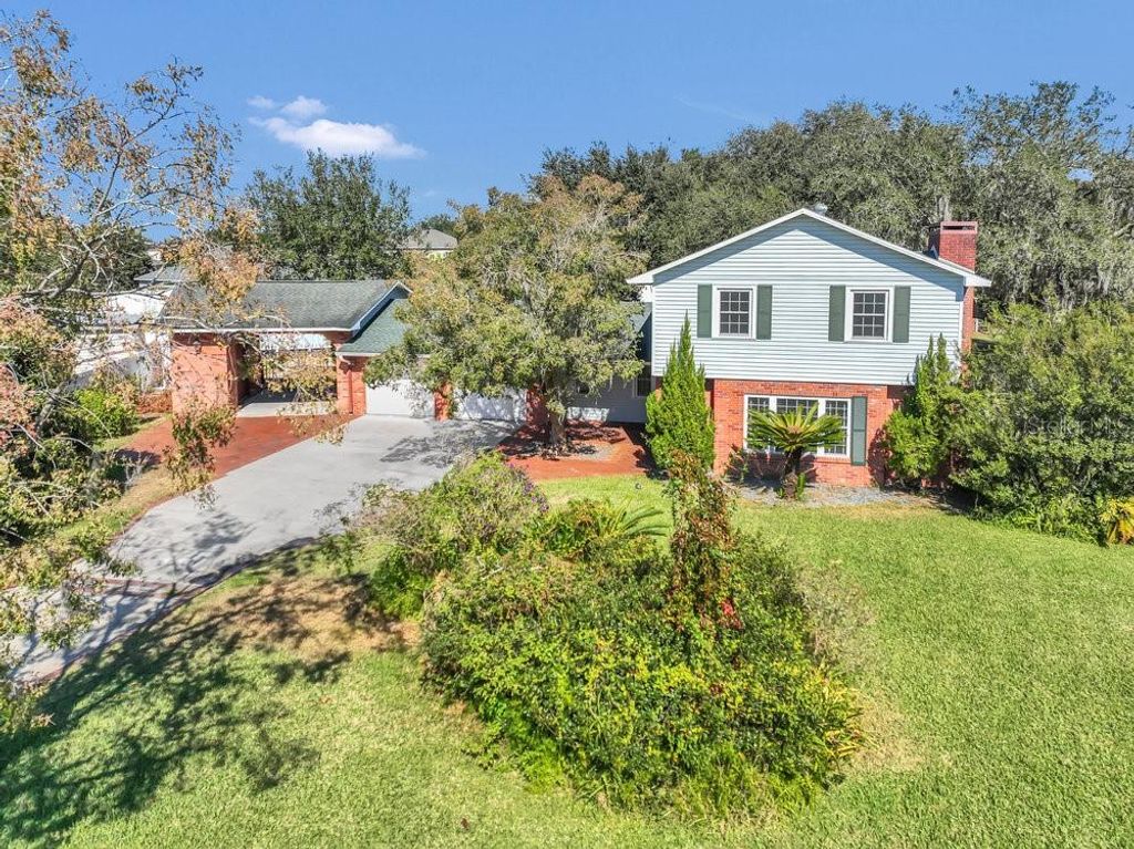 Photo of 223 Denese Lane, Auburndale, FL 33823 (MLS # O6372591)