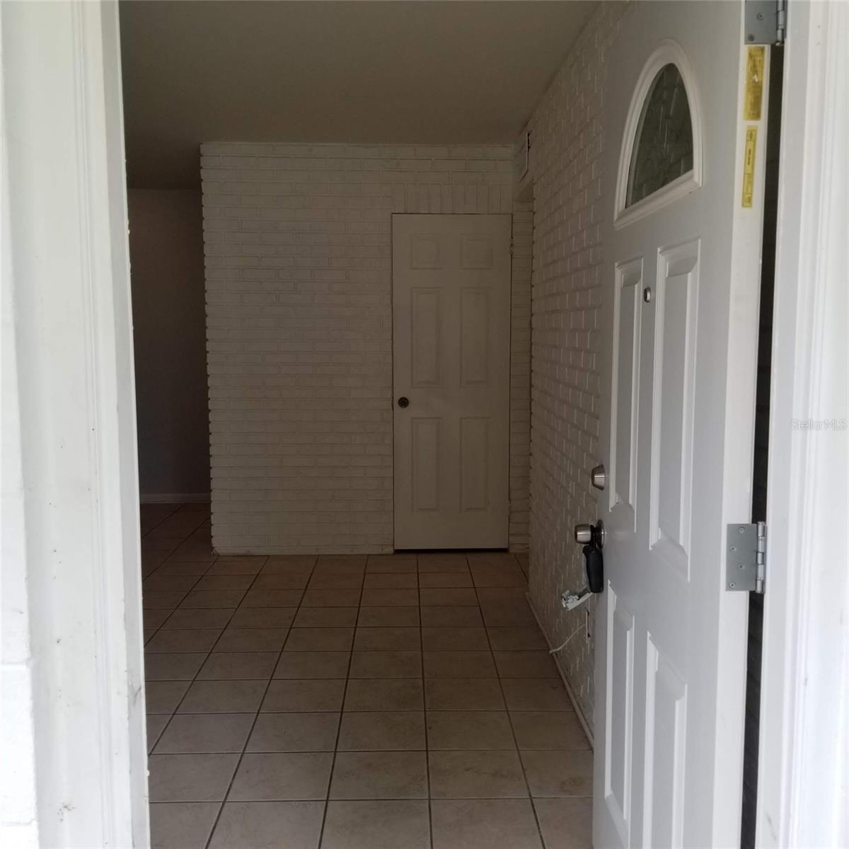 TOWN'N COUNTRY PARK UNIT N O 20 LOT 14 BLOCK 46 - Residential Lease