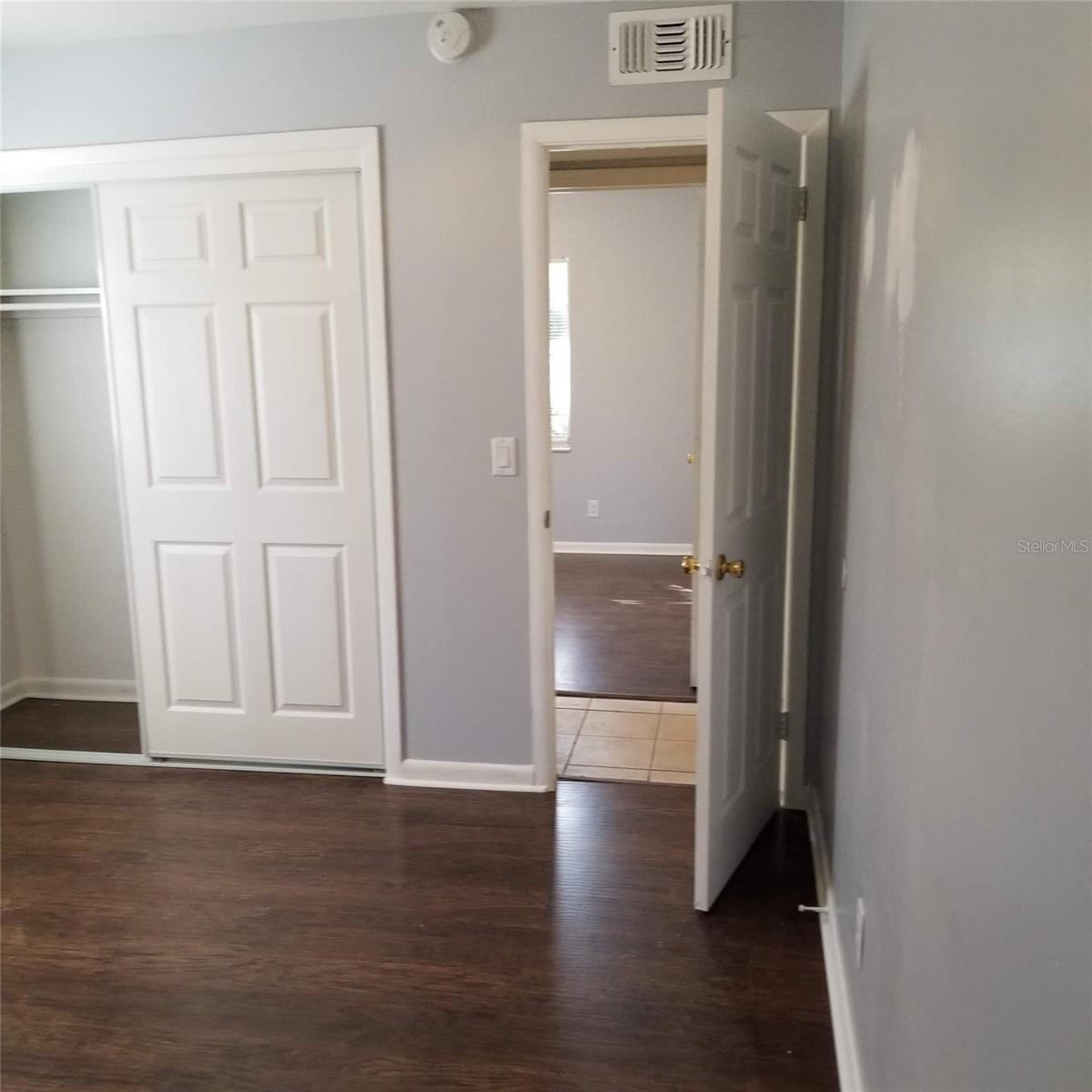 TOWN'N COUNTRY PARK UNIT N O 20 LOT 14 BLOCK 46 - Residential Lease