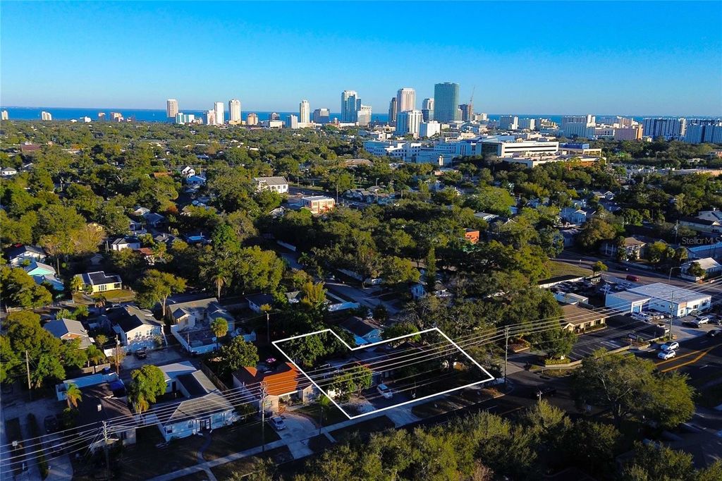 Photo of 1005 16th Street N, St Petersburg, FL 33705 (MLS # TB8459034)