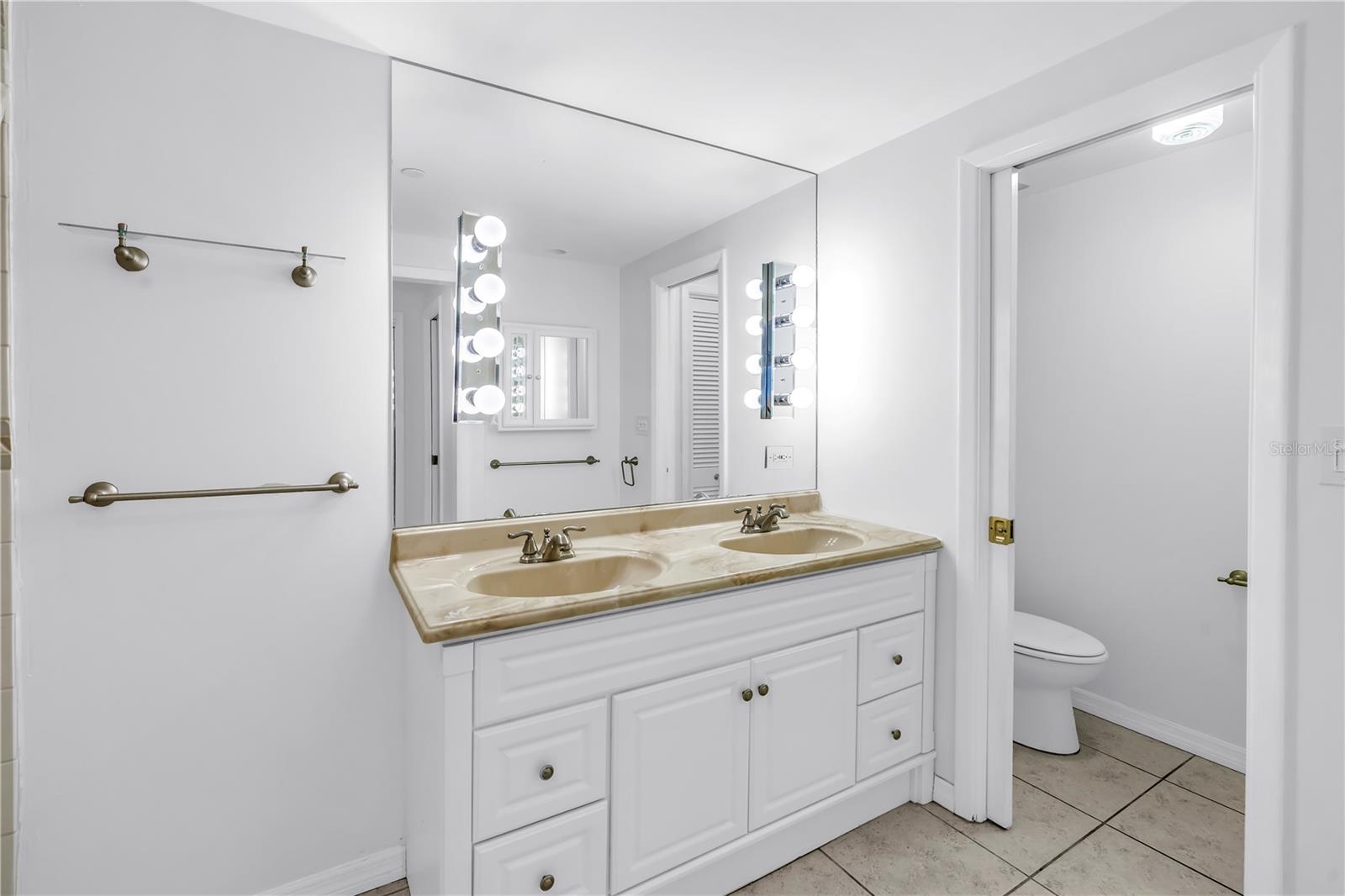 BAYFRONT TOWER CONDO - Residential