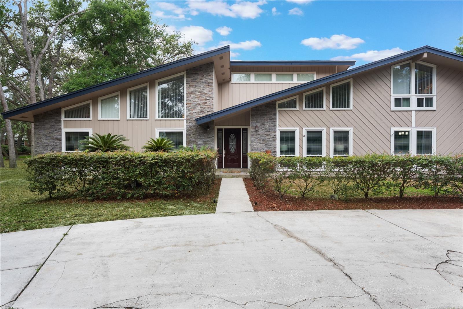 202 SWEETWATER CLUB BOULEVARD