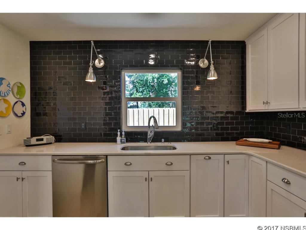 Detwilers N 650 Ft Lt 02 16 17 34 New Smyrna Beach - Residential