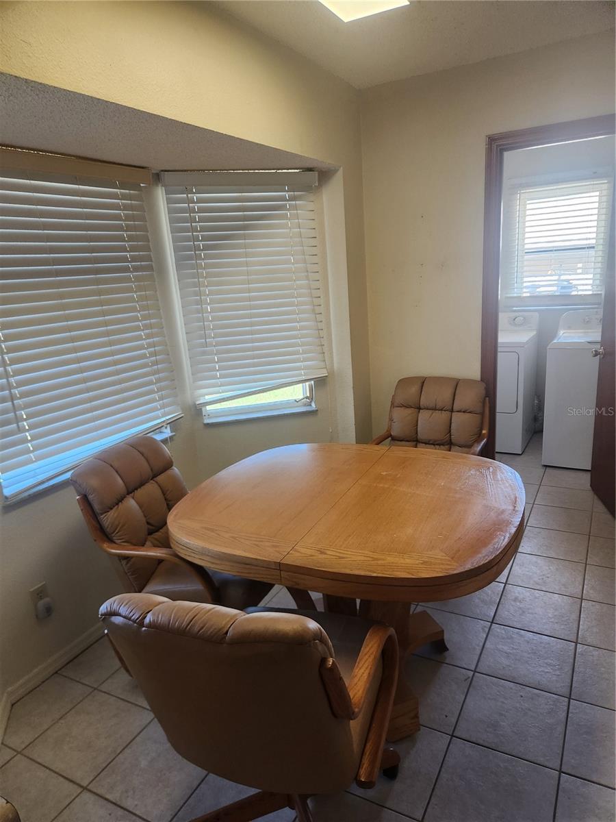 SOUTH VENICE - Residential