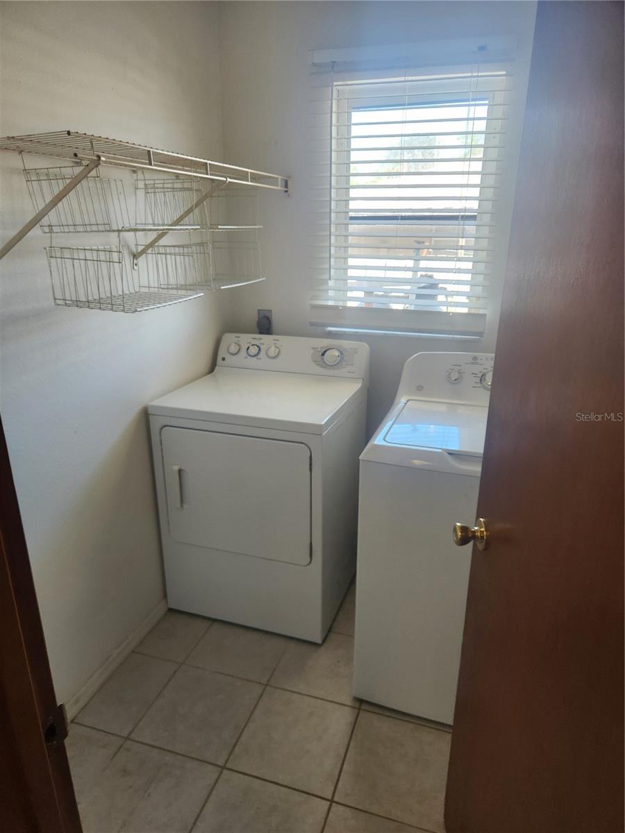 SOUTH VENICE - Residential