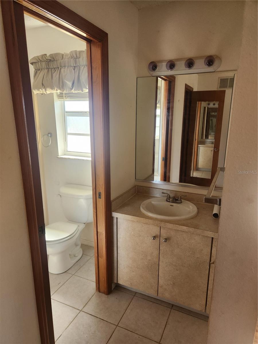 SOUTH VENICE - Residential