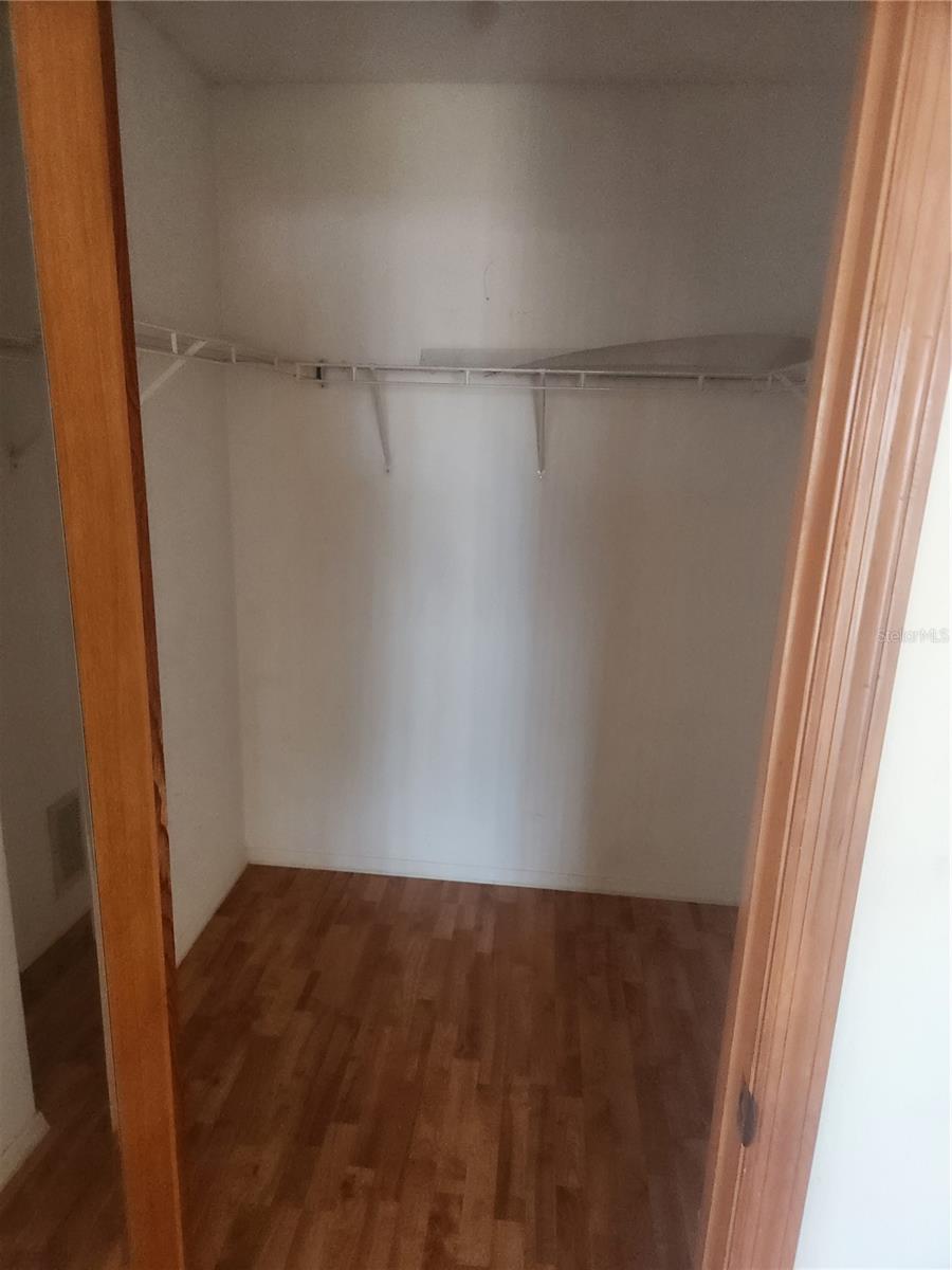 SOUTH VENICE - Residential