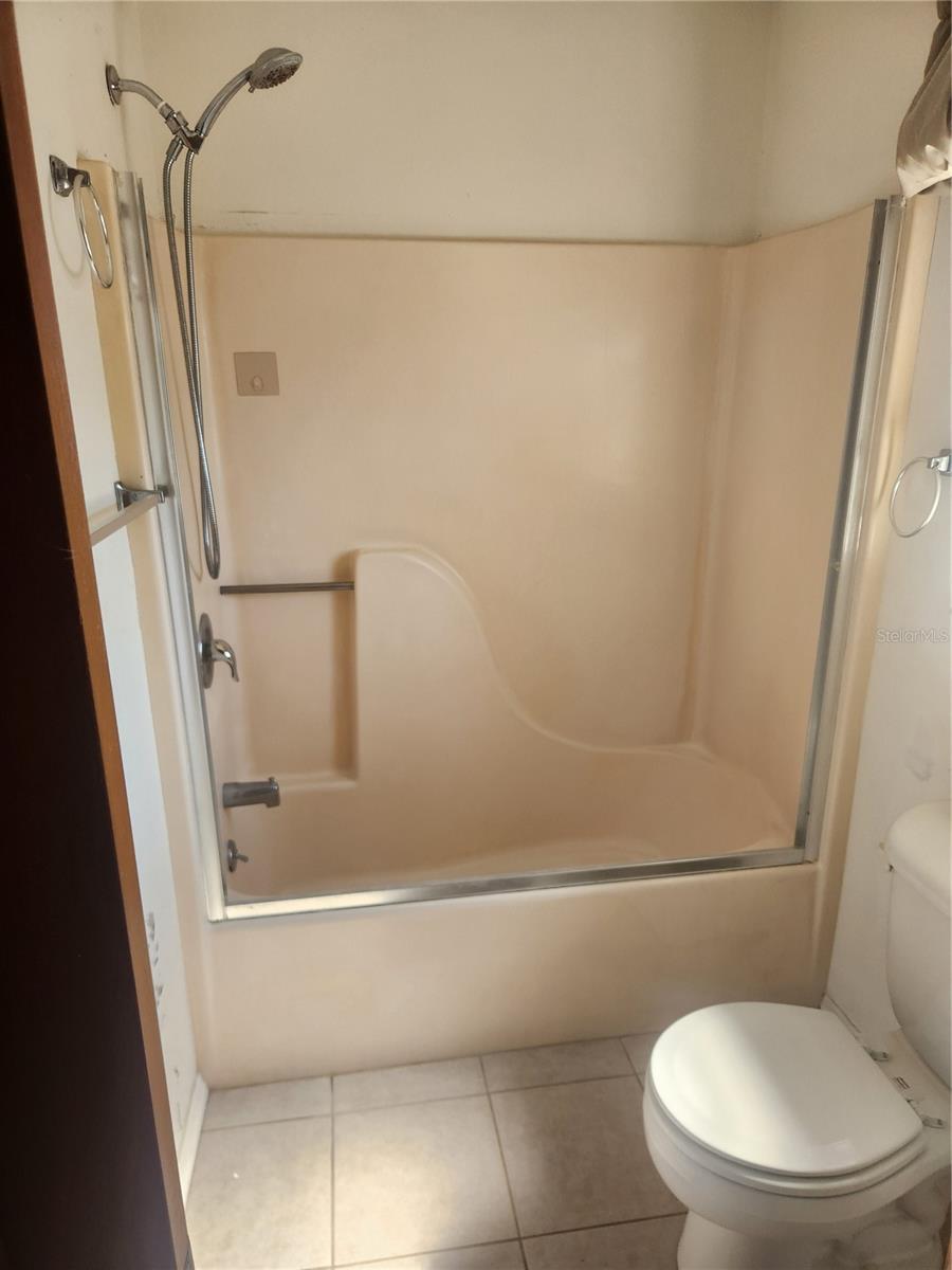 SOUTH VENICE - Residential