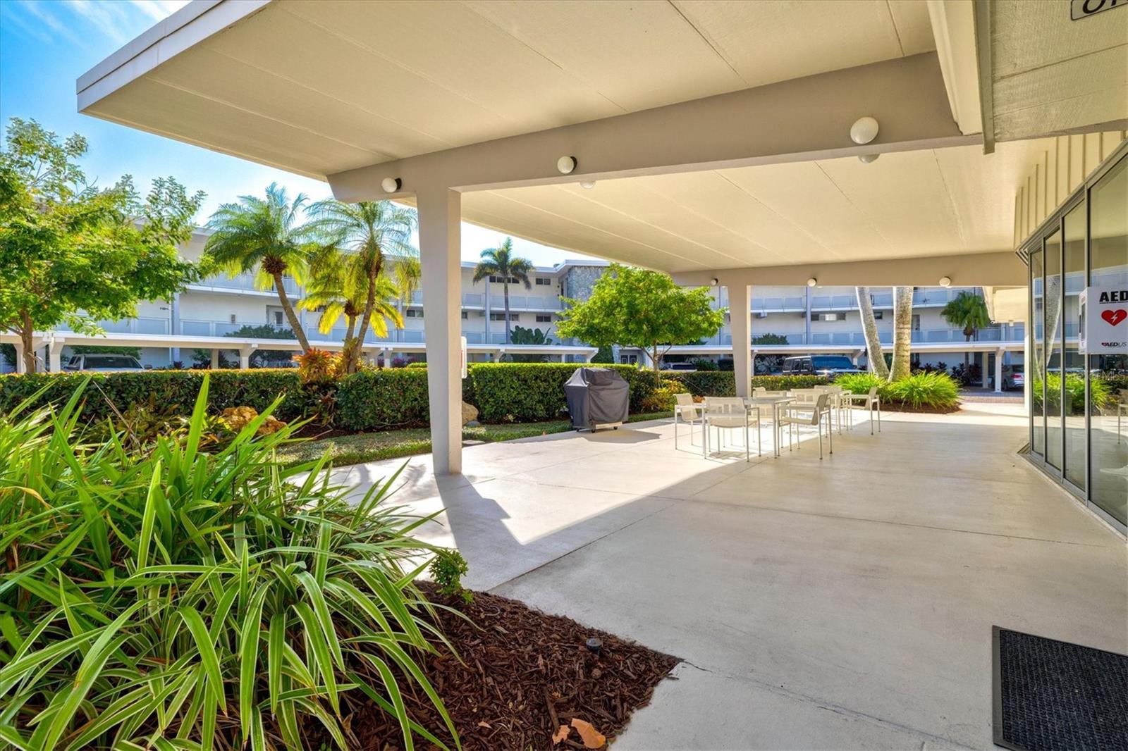 SANDS POINT - Residential