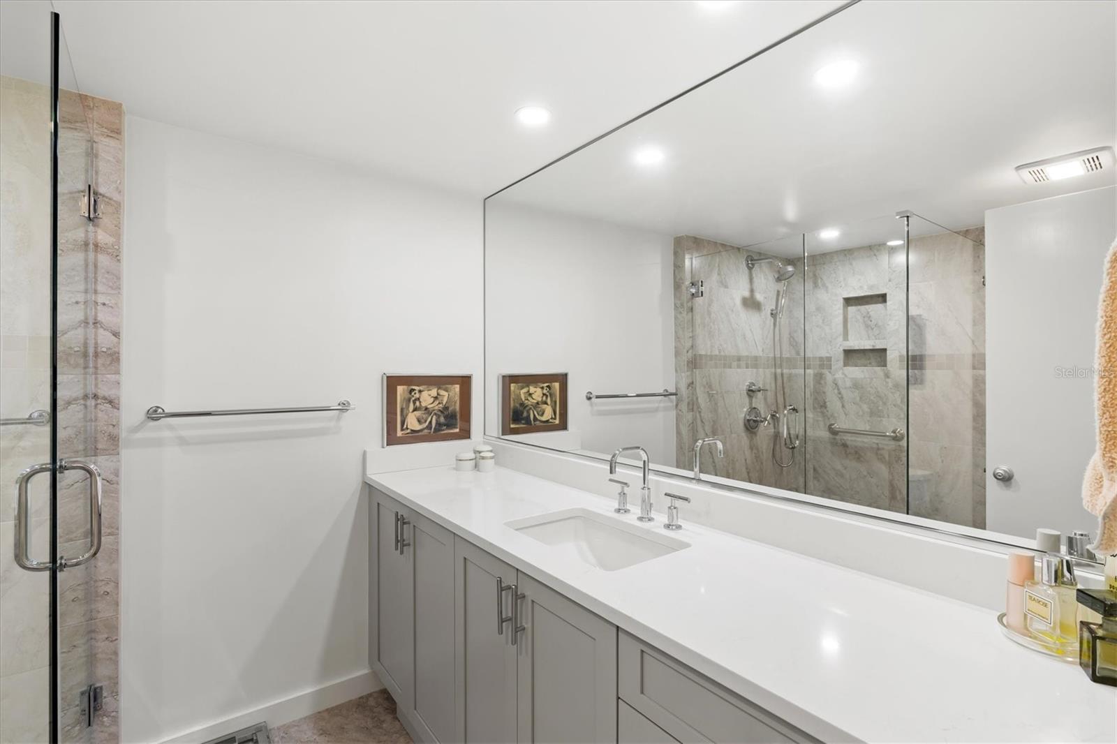 SANDS POINT - Residential