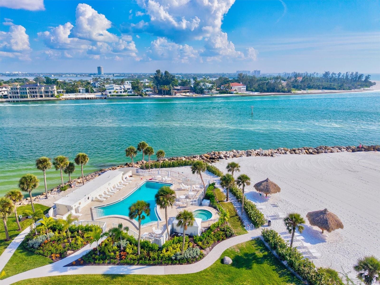 SANDS POINT - Residential