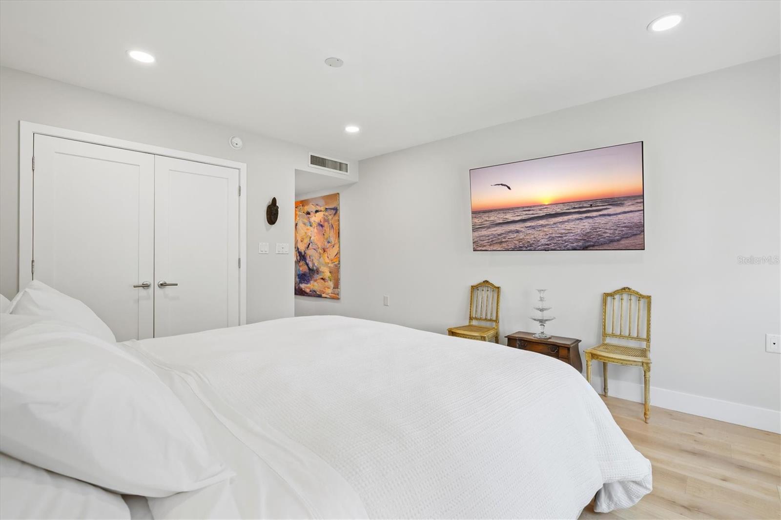 SANDS POINT - Residential