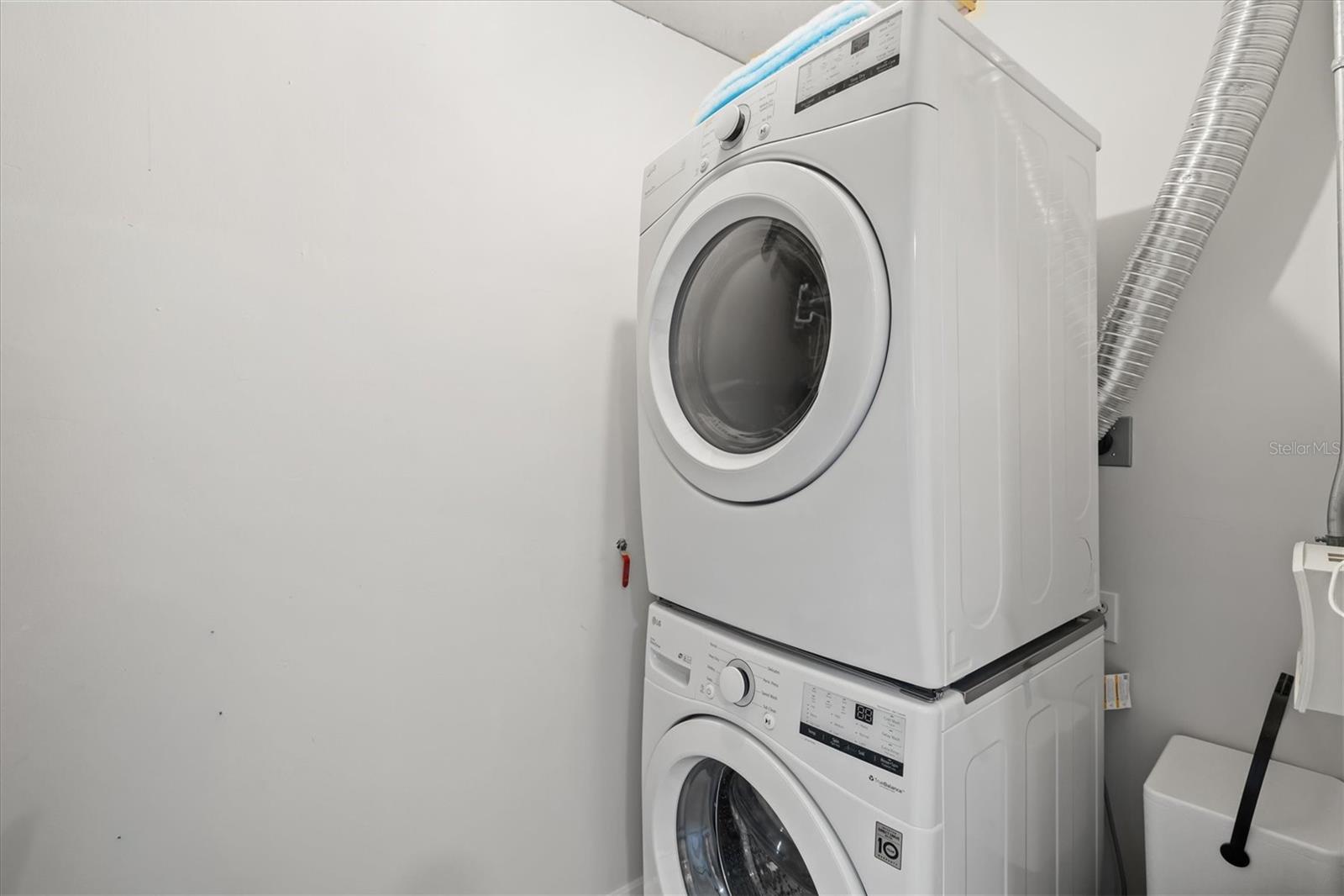 SANDS POINT - Residential