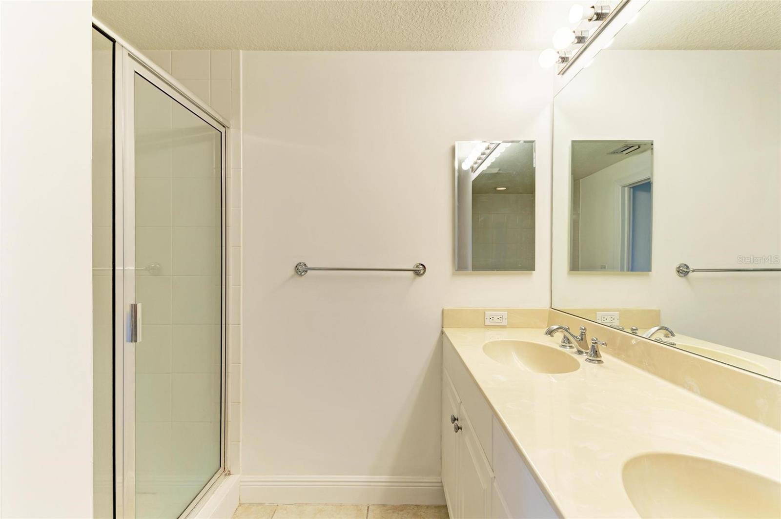 ALINARI - Residential