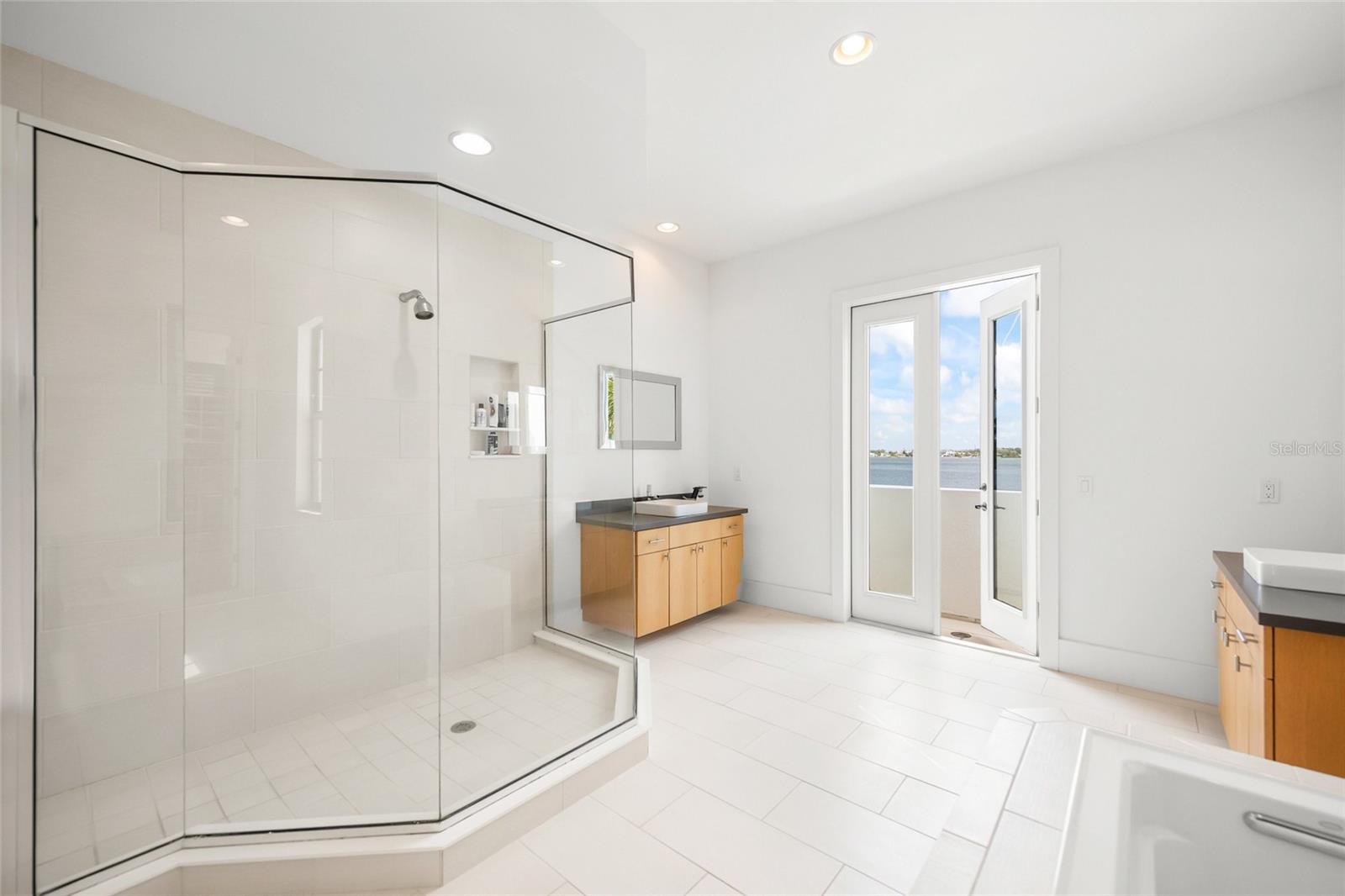 OCEAN VIEW - Residential