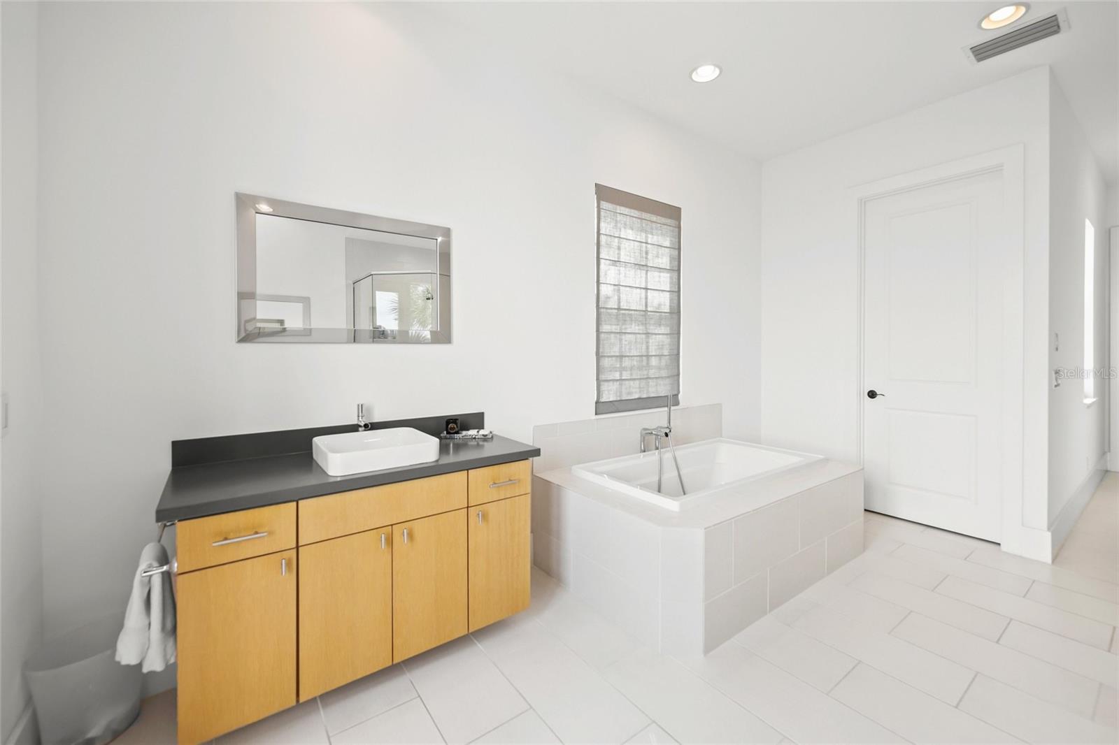 OCEAN VIEW - Residential