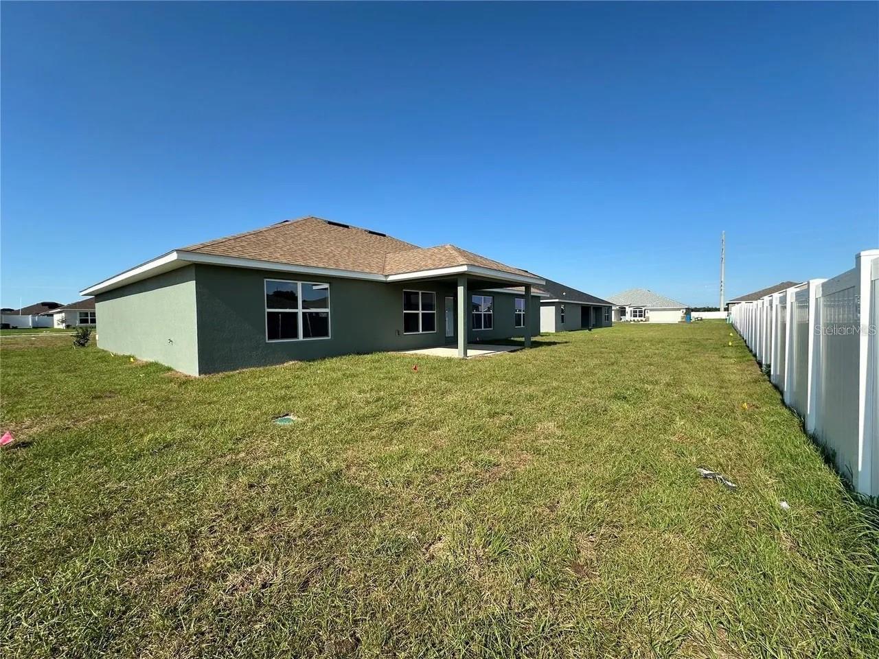 OAKS AT OCALA CROSSINGS S - Residential Lease