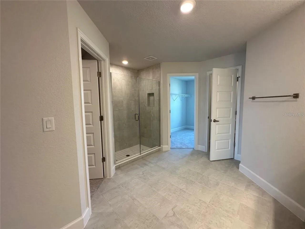 OAKS AT OCALA CROSSINGS S - Residential Lease