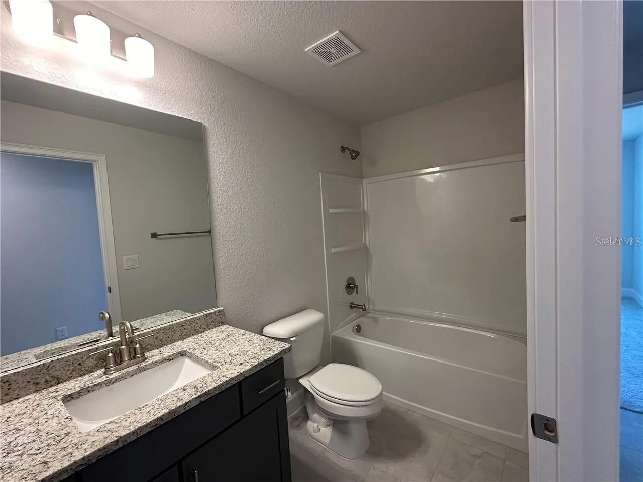OAKS AT OCALA CROSSINGS S - Residential Lease
