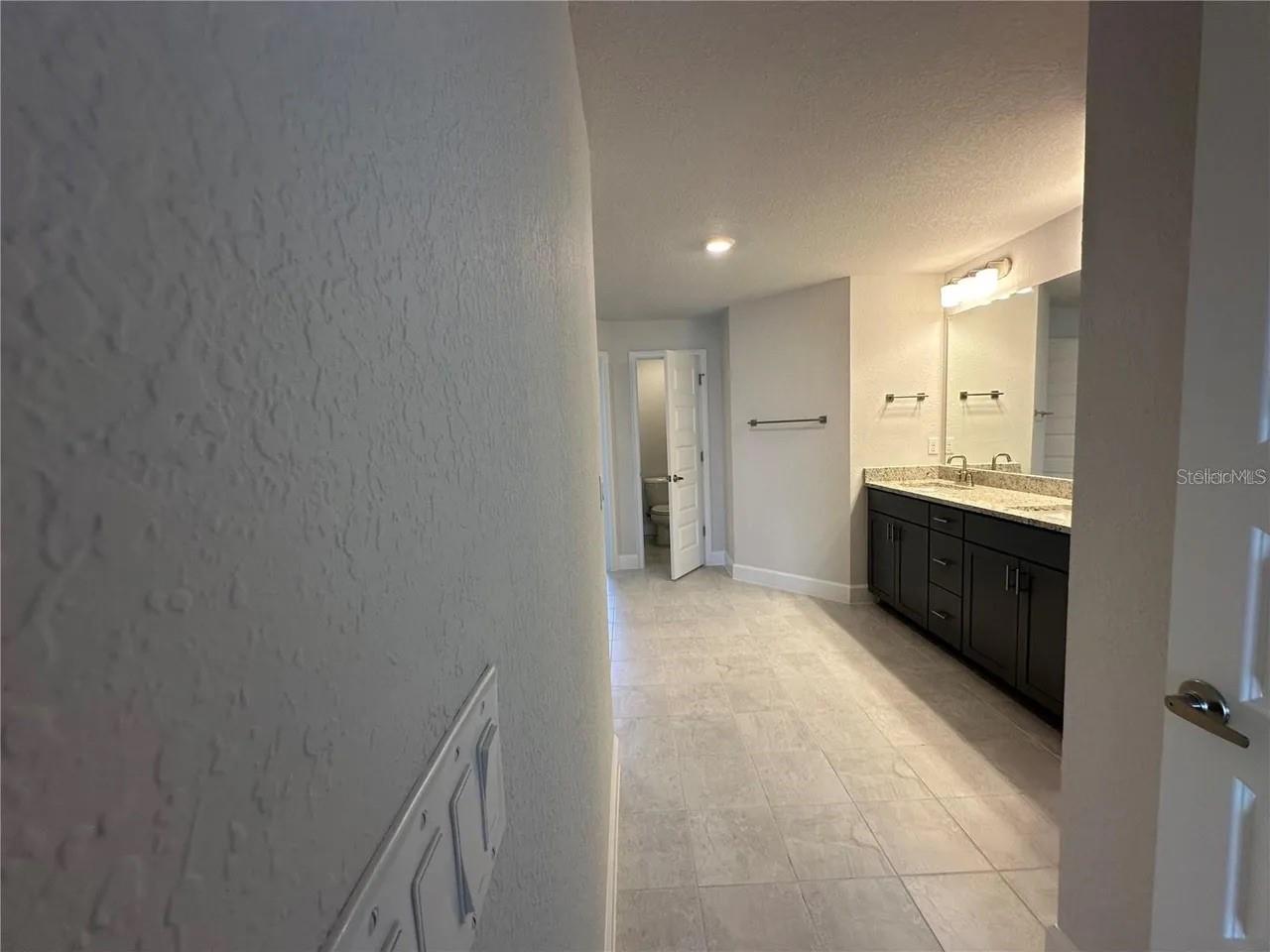 OAKS AT OCALA CROSSINGS S - Residential Lease