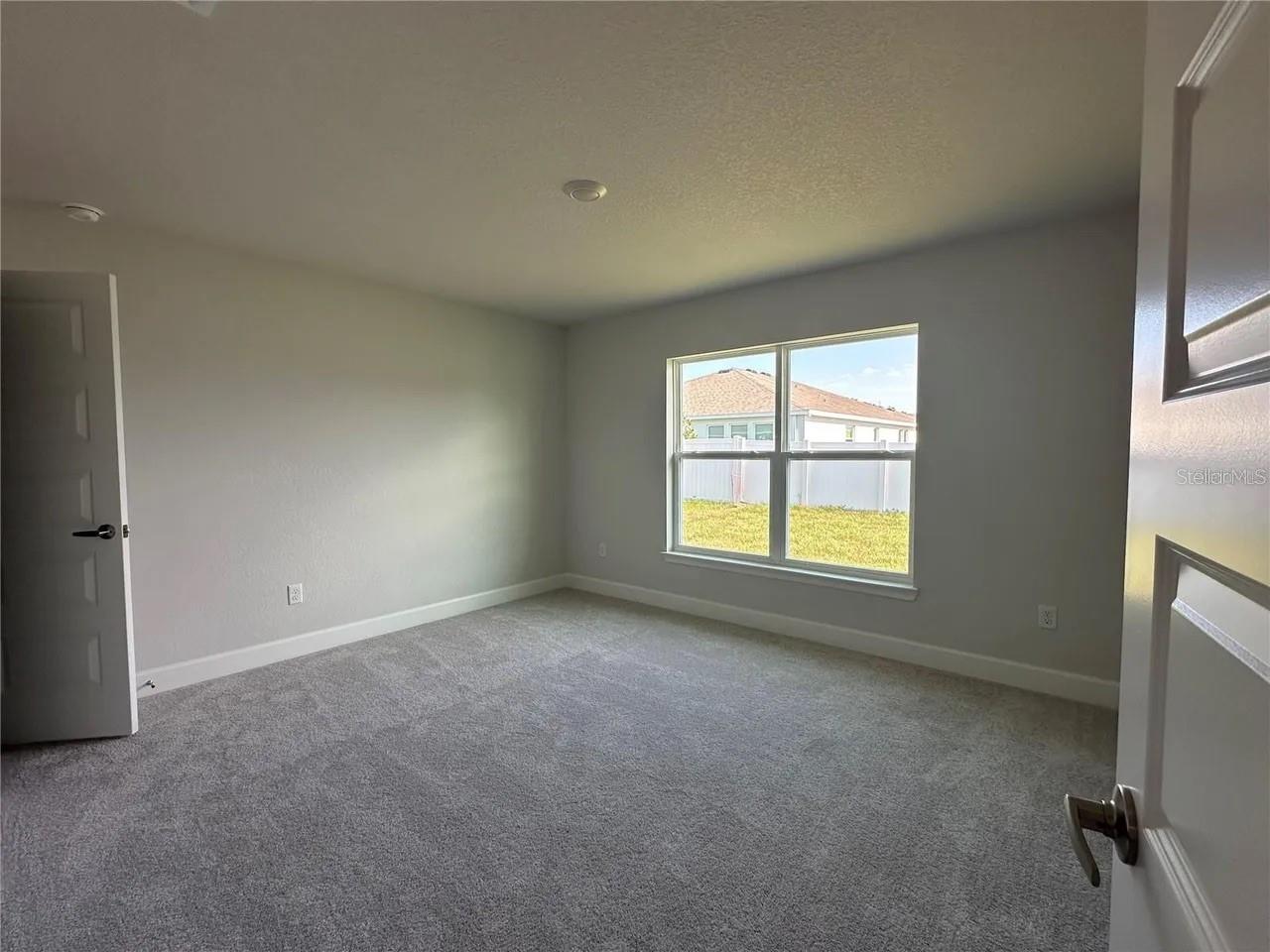 OAKS AT OCALA CROSSINGS S - Residential Lease
