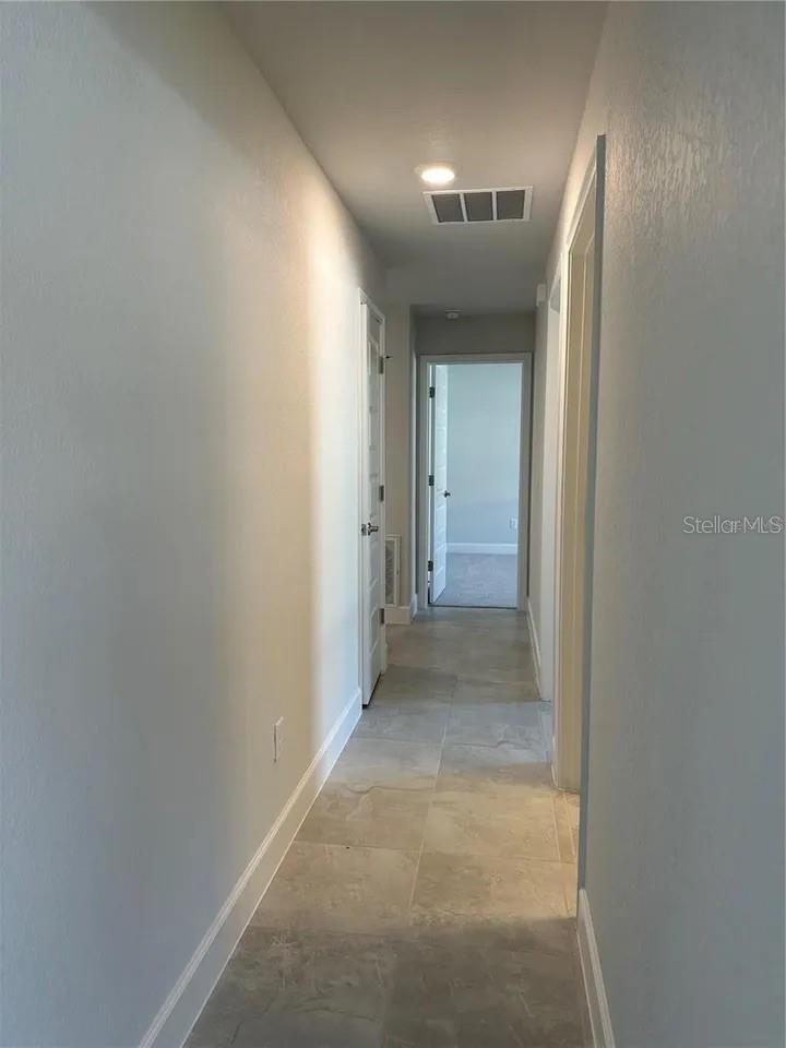 OAKS AT OCALA CROSSINGS S - Residential Lease