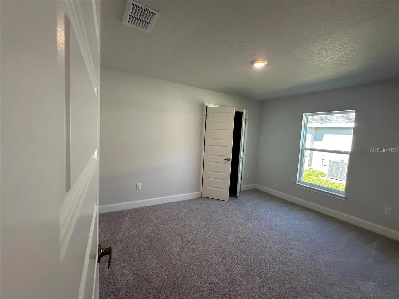 OAKS AT OCALA CROSSINGS S - Residential Lease