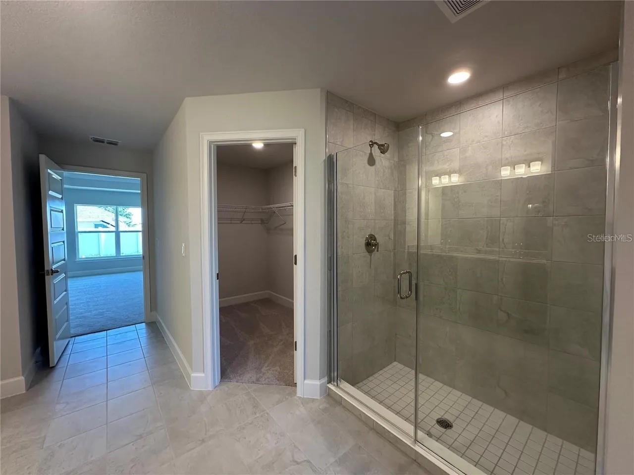 OAKS AT OCALA CROSSINGS S - Residential Lease