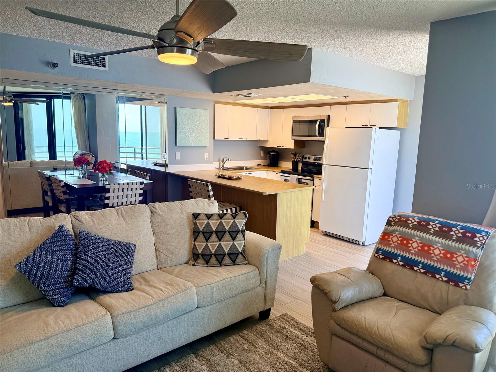 OCEANS ATRIUM 01 CONDO - Residential