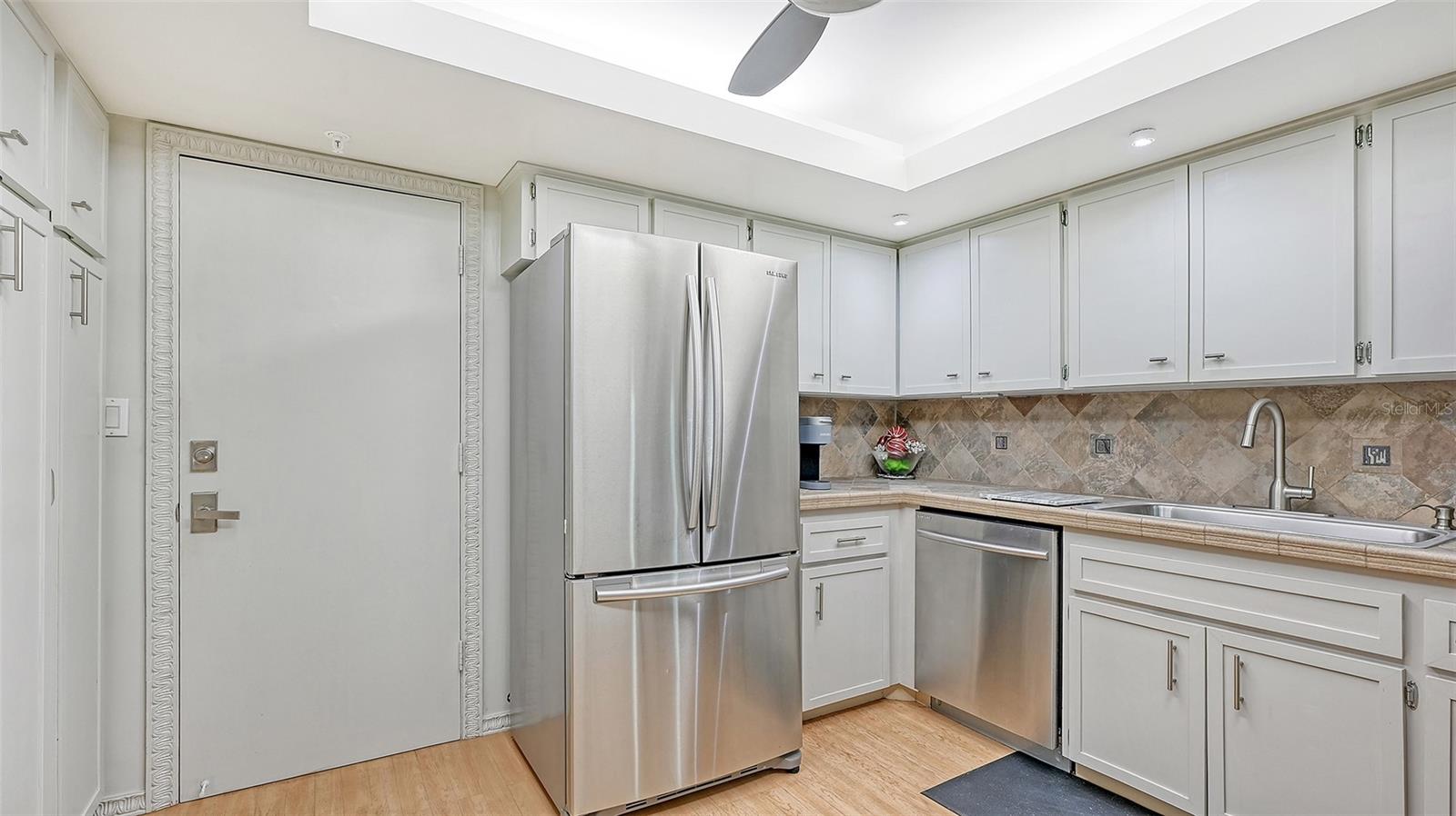 ISLANDER CLUB OF LONGBOAT - Residential