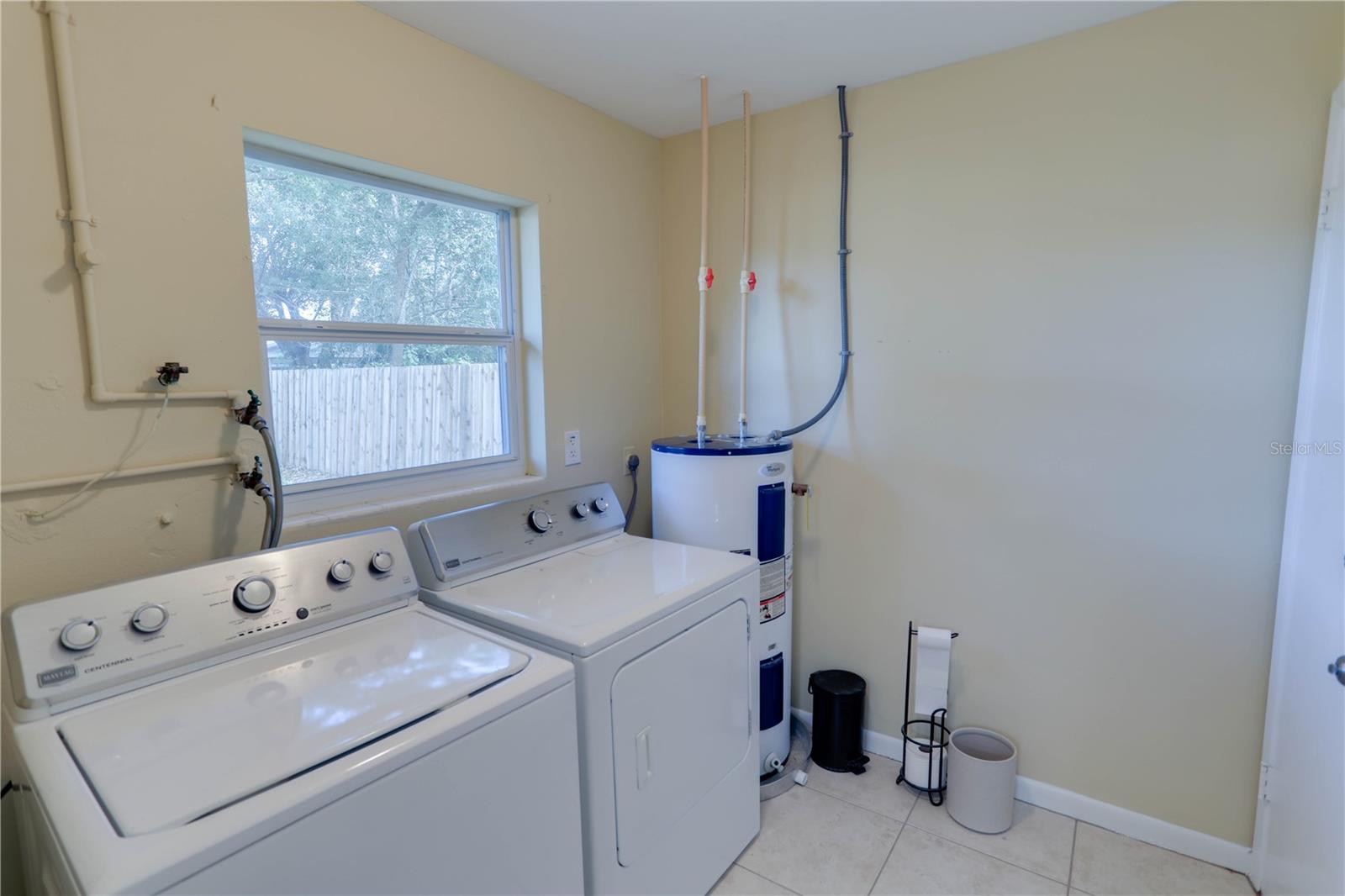 ENGLISH ESTATES UNIT 2 - Residential Lease