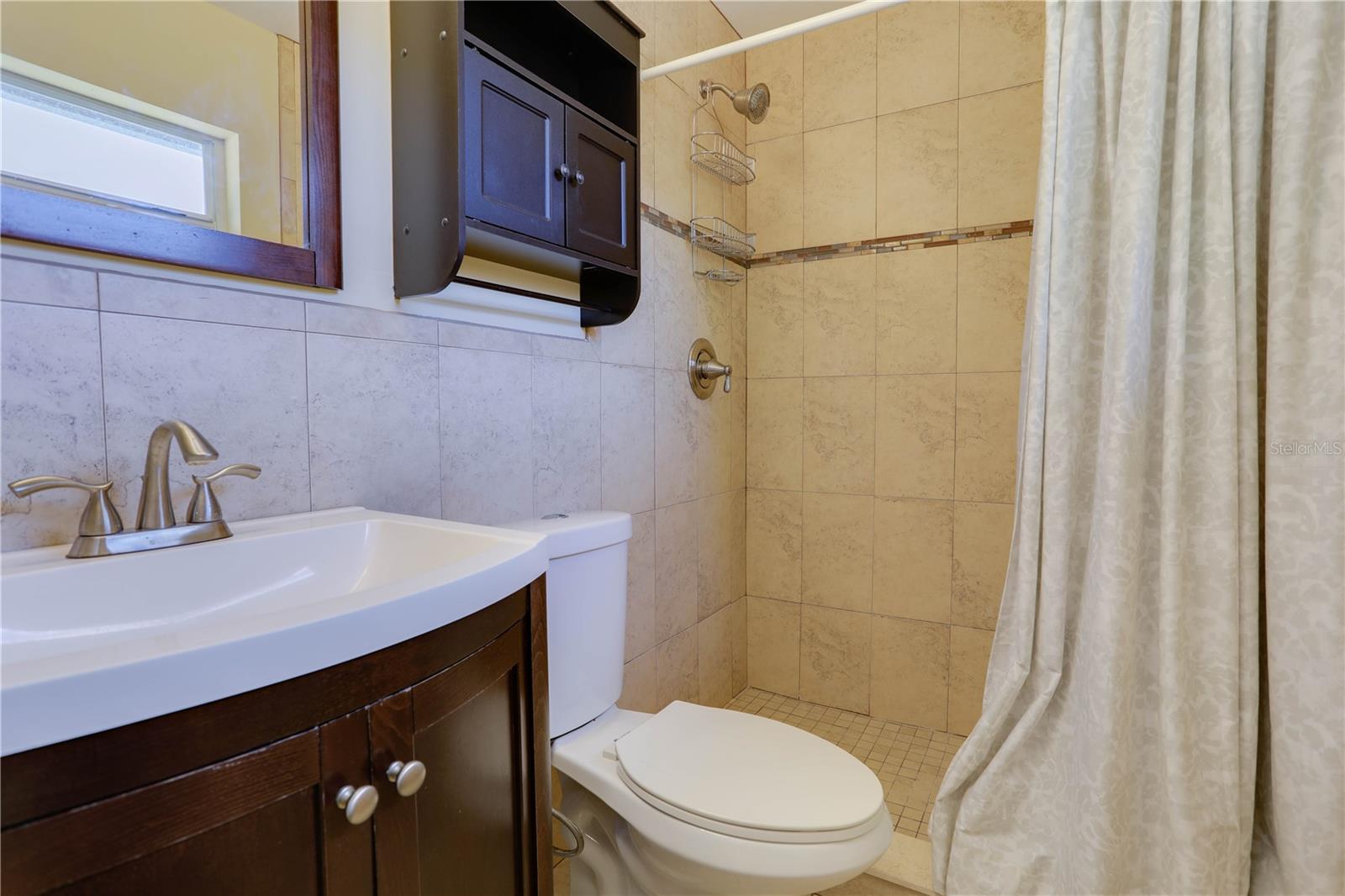 ENGLISH ESTATES UNIT 2 - Residential Lease