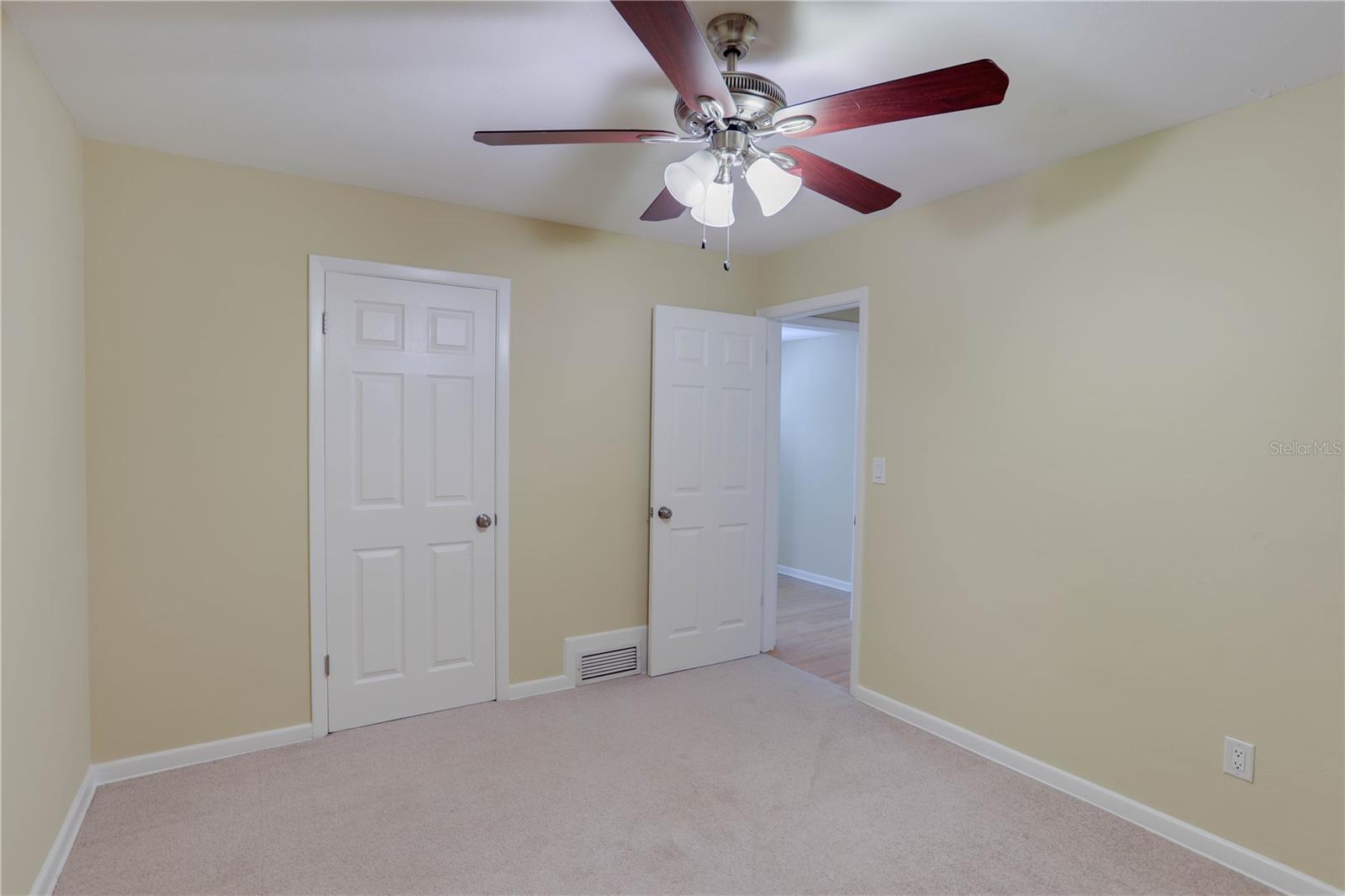 ENGLISH ESTATES UNIT 2 - Residential Lease