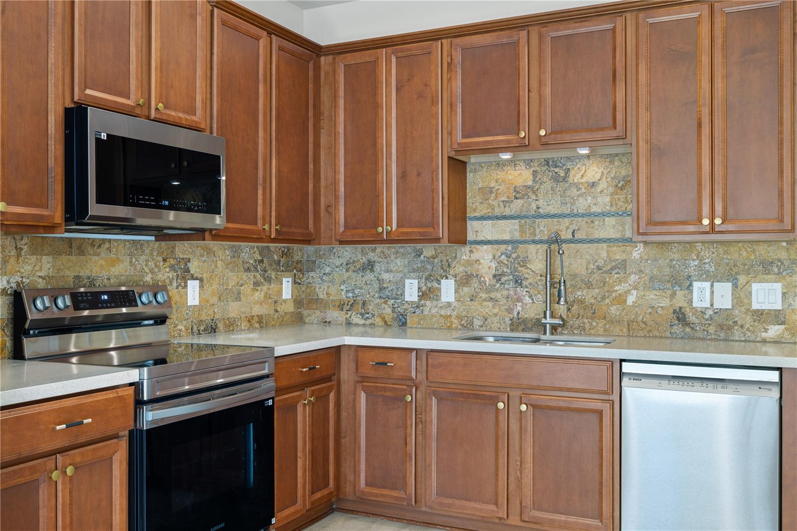 WICKHAM PK - Residential Lease