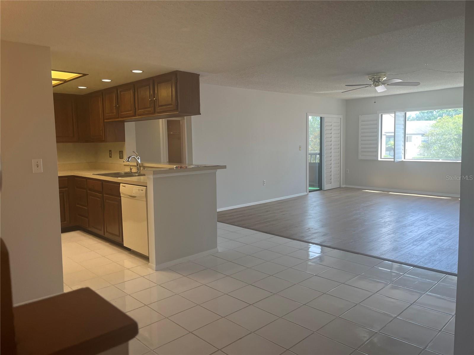 2593 COUNTRYSIDE BOULEVARD 7213