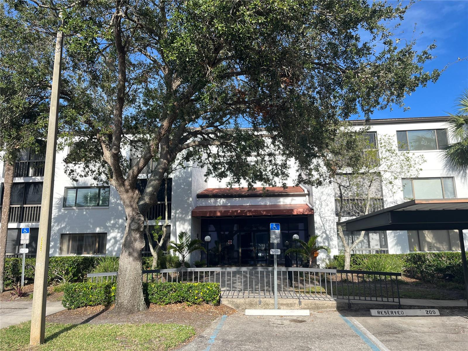 2593 COUNTRYSIDE BOULEVARD 7213