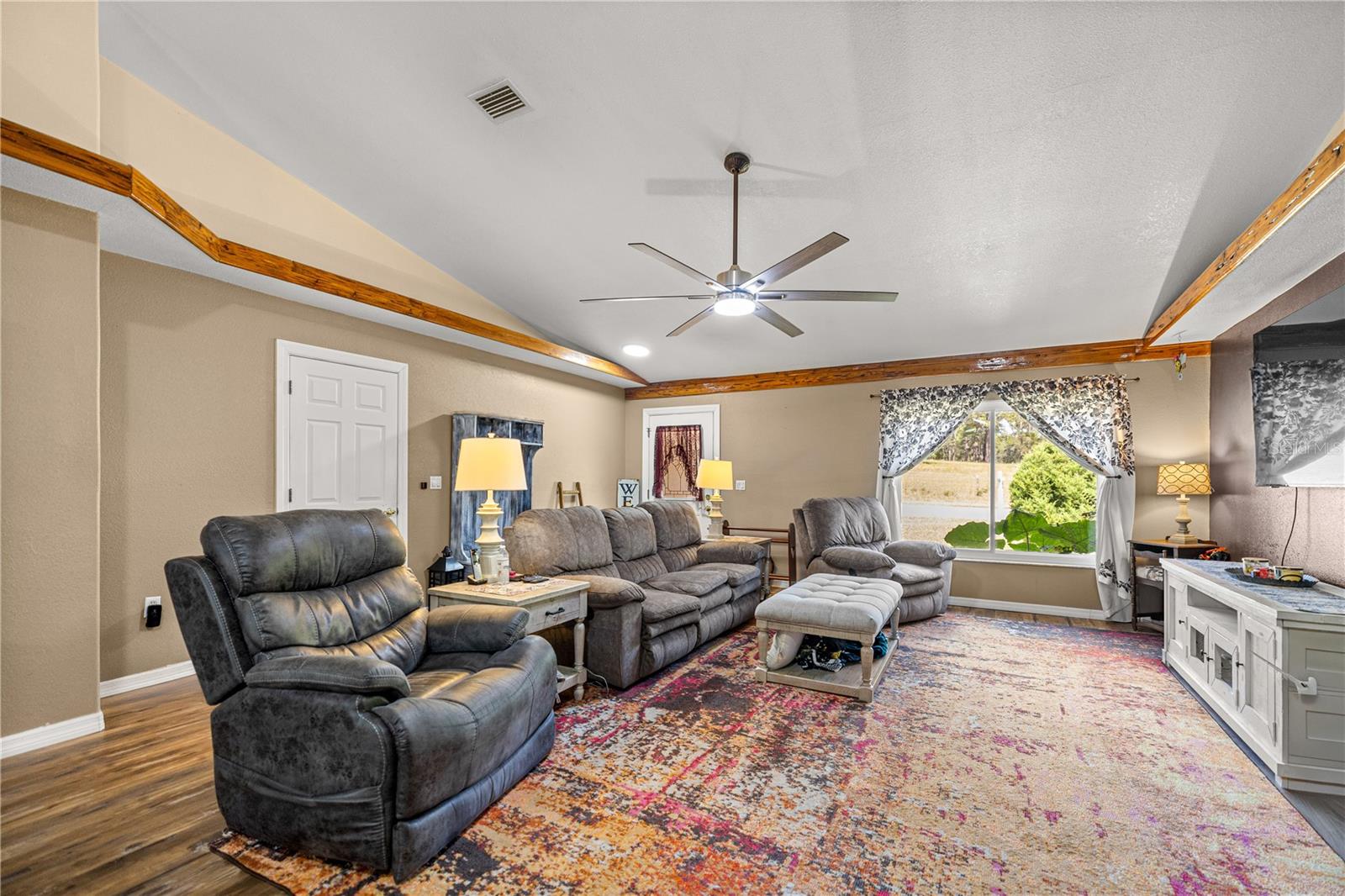 LEISURE ACRES UNIT 01 - Residential