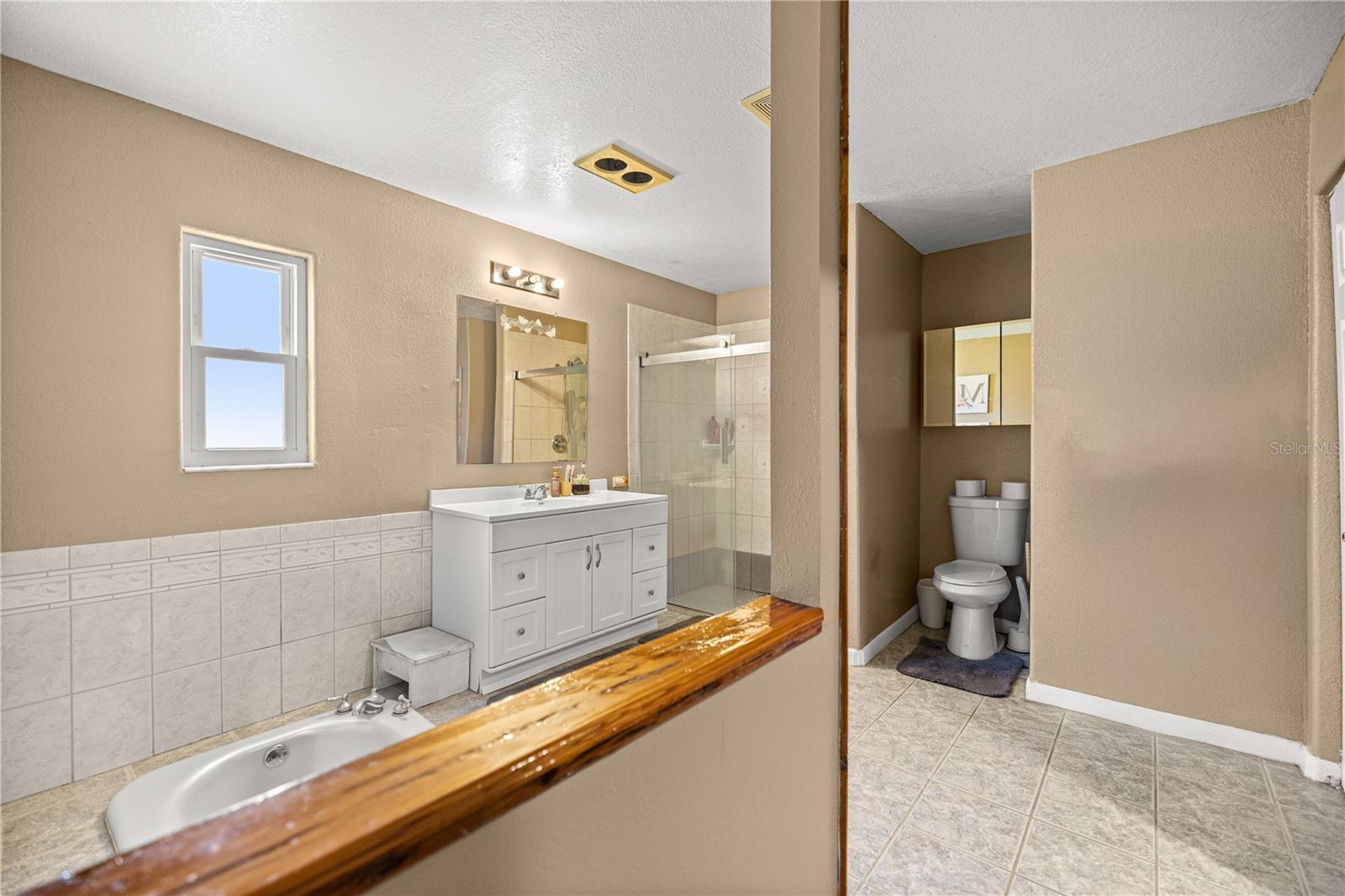 LEISURE ACRES UNIT 01 - Residential