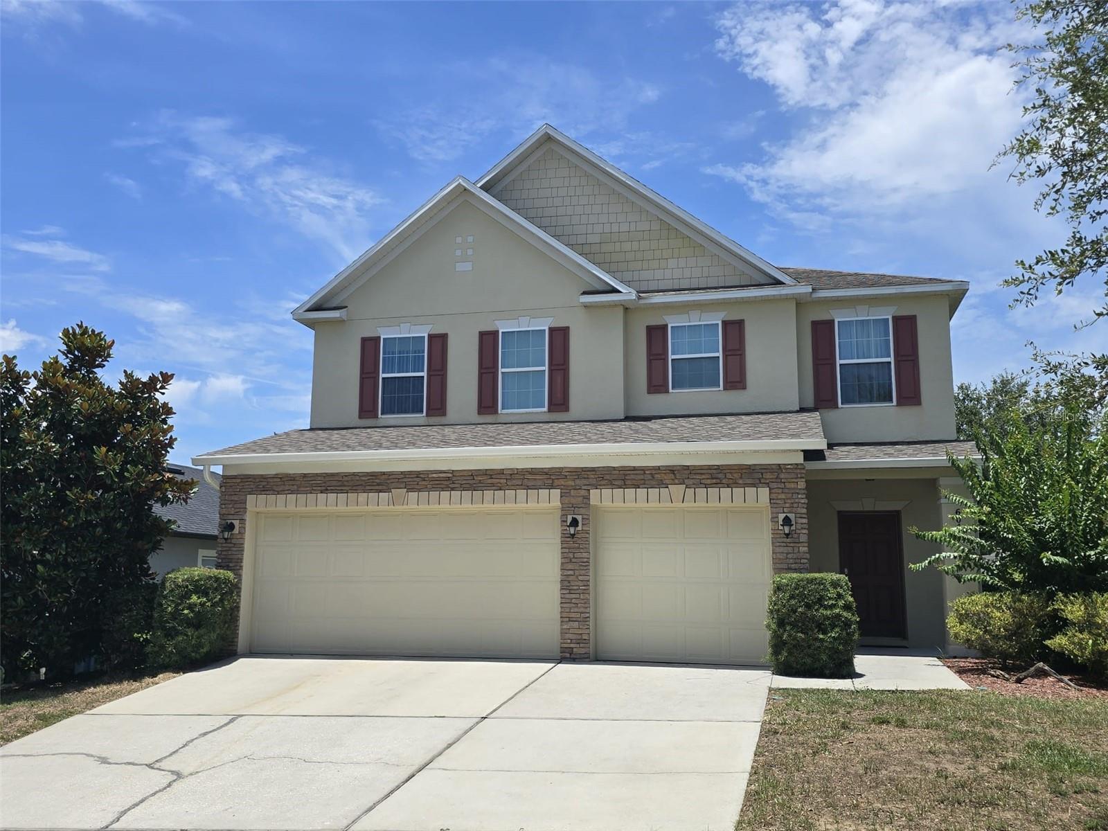 604 STONELEAFE LANE