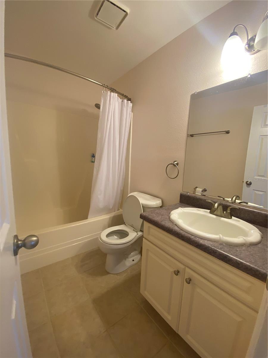 BEULAH CONDO PH 01 - Residential Lease