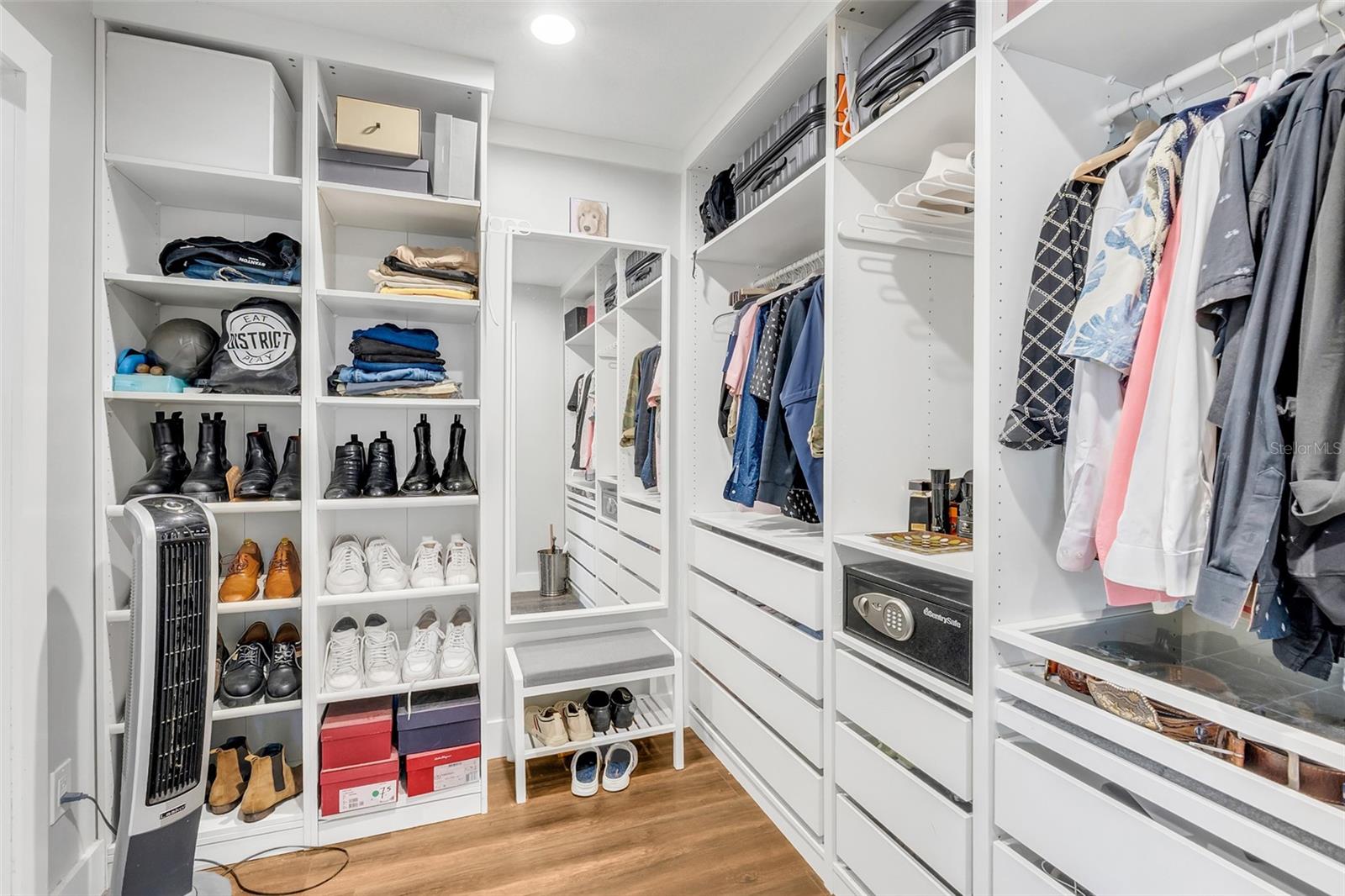 BAY LAKES AT GRANADA SEC 05 - Residential