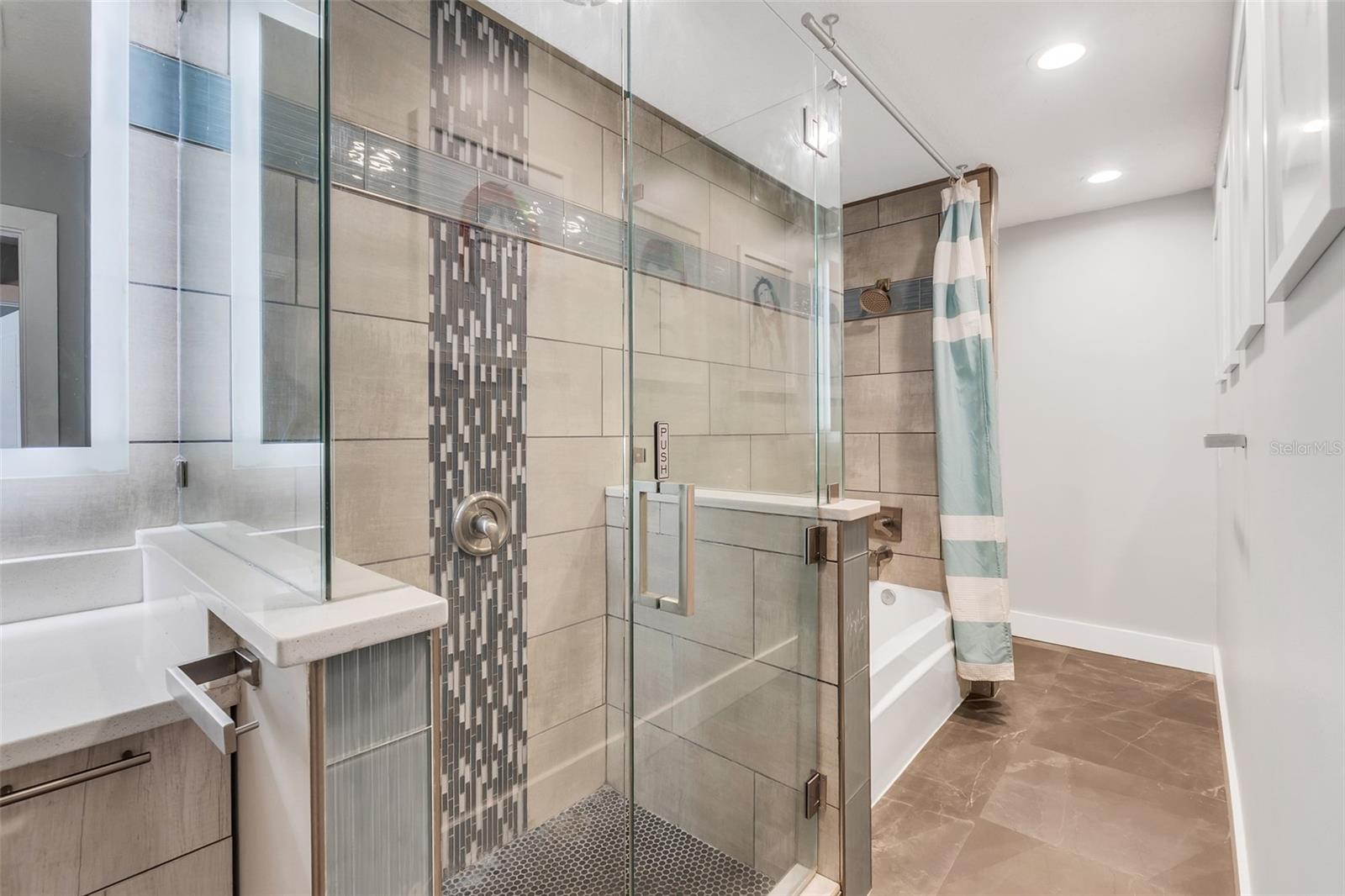 BAY LAKES AT GRANADA SEC 05 - Residential