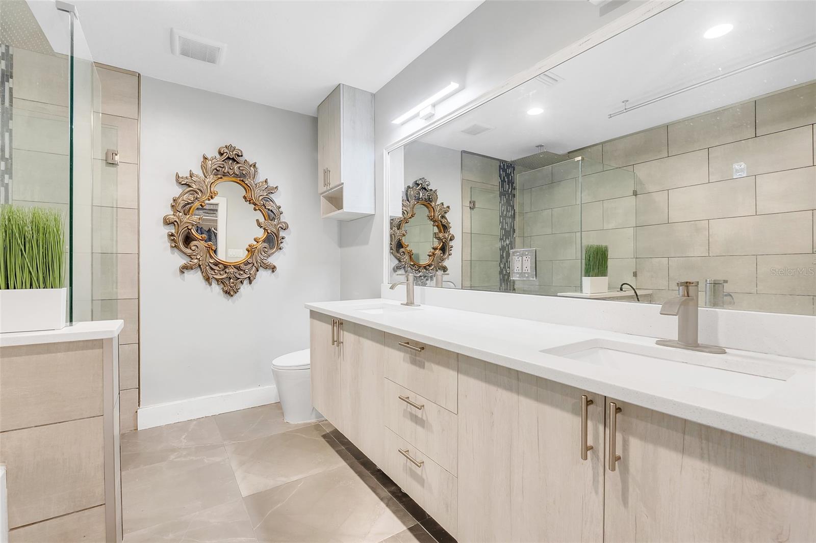 BAY LAKES AT GRANADA SEC 05 - Residential