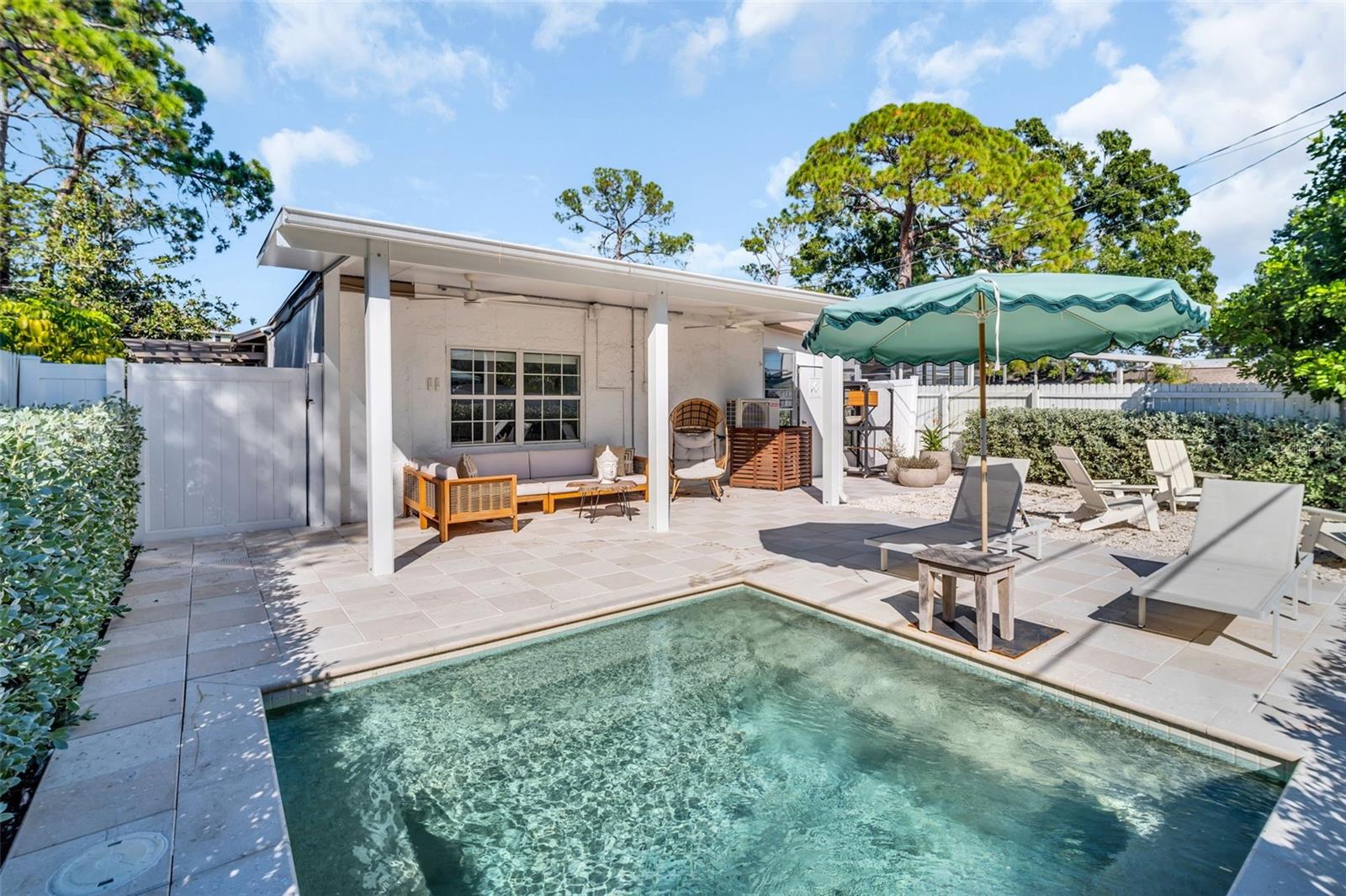 HARCOURT - Residential