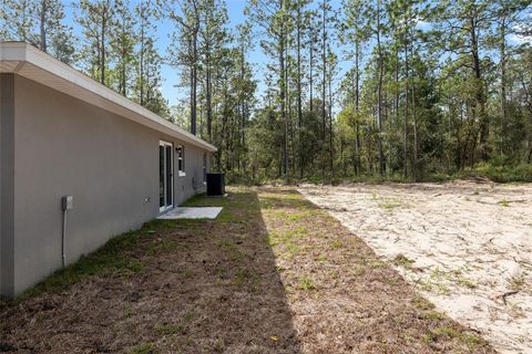 A home in DUNNELLON