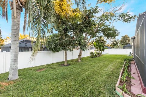 A home in AUBURNDALE