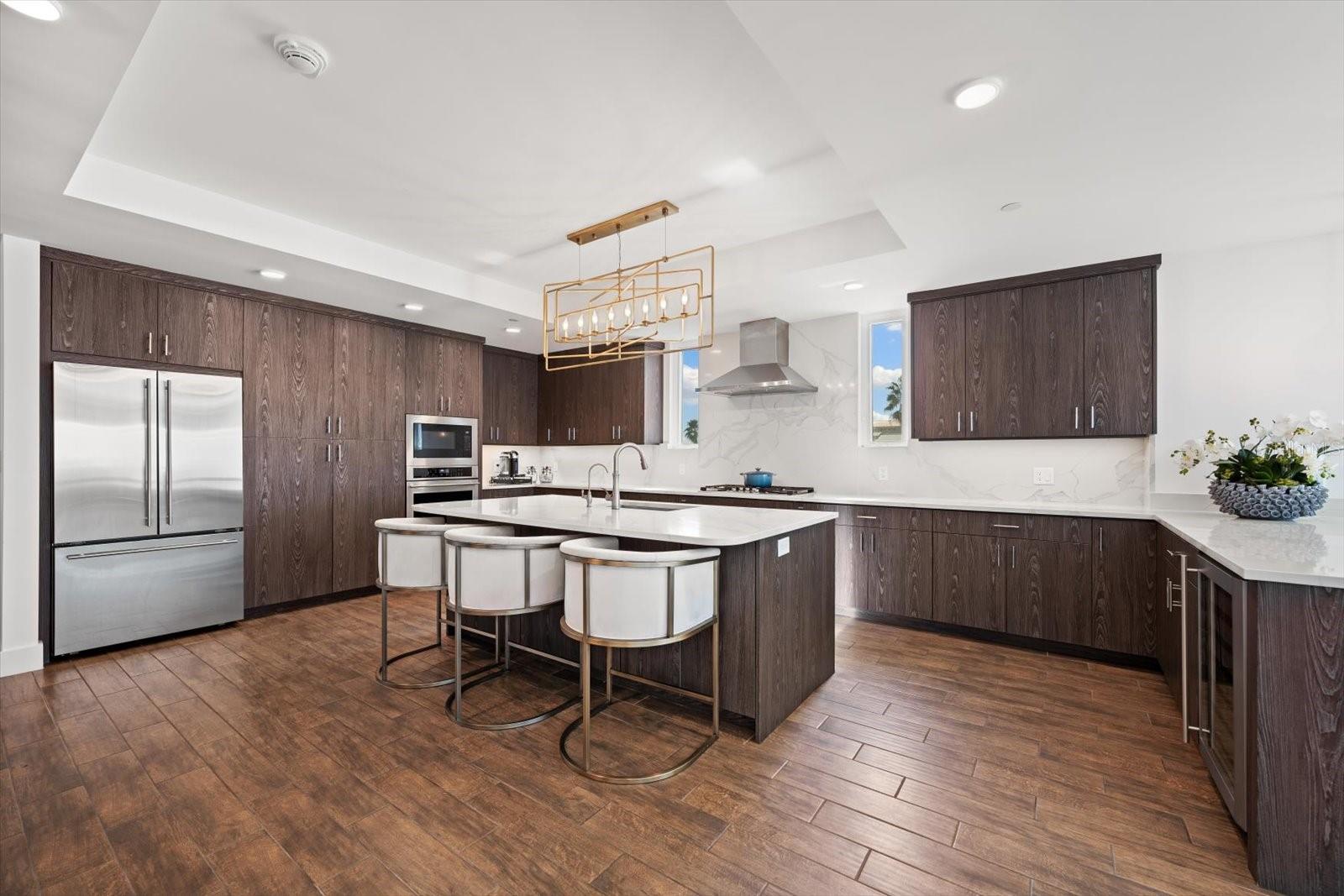 ONELLA CONDO - Residential