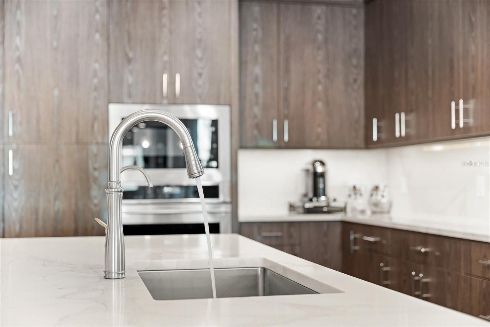 ONELLA CONDO - Residential